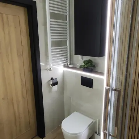 One-room Nyska Free Garage!!! Apartamento