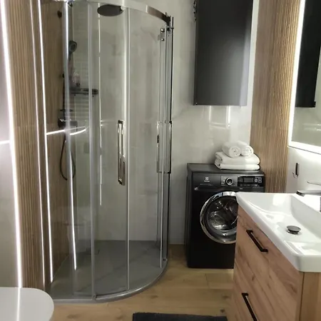 One-room Nyska Free Garage!!! Apartamento