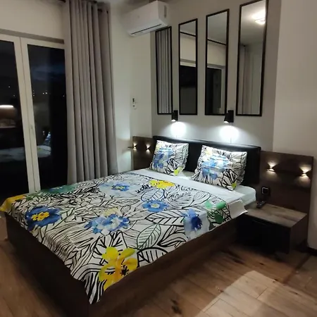 One-room Nyska Free Garage!!! 아파트 *