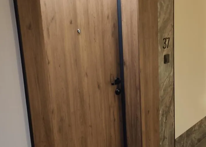 One-room Nyska Free Garage!!! Apartment *